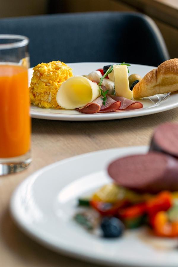 Holiday Inn Express - Ljubljana By Ihg מראה חיצוני תמונה