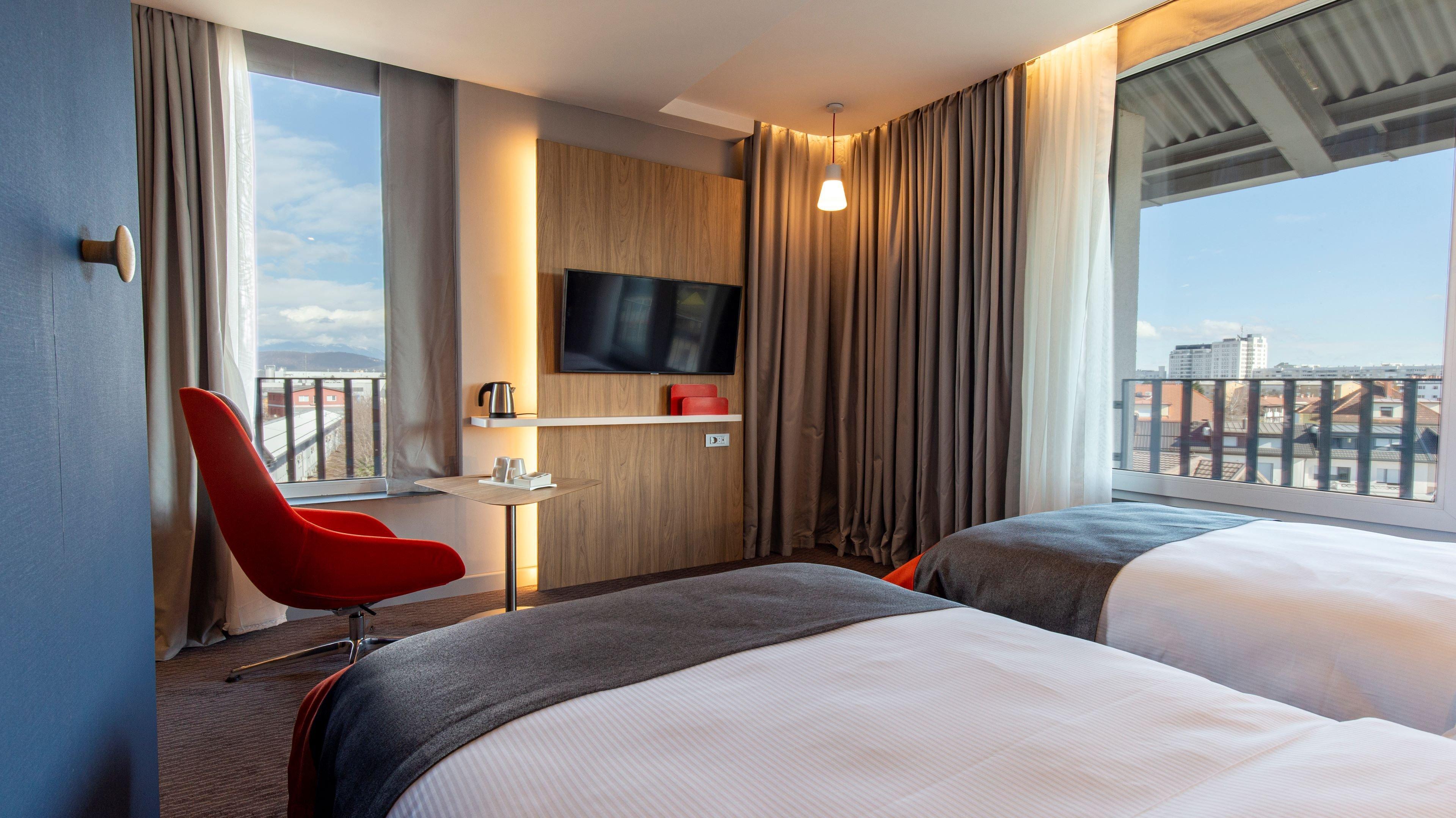 Holiday Inn Express - Ljubljana By Ihg מראה חיצוני תמונה