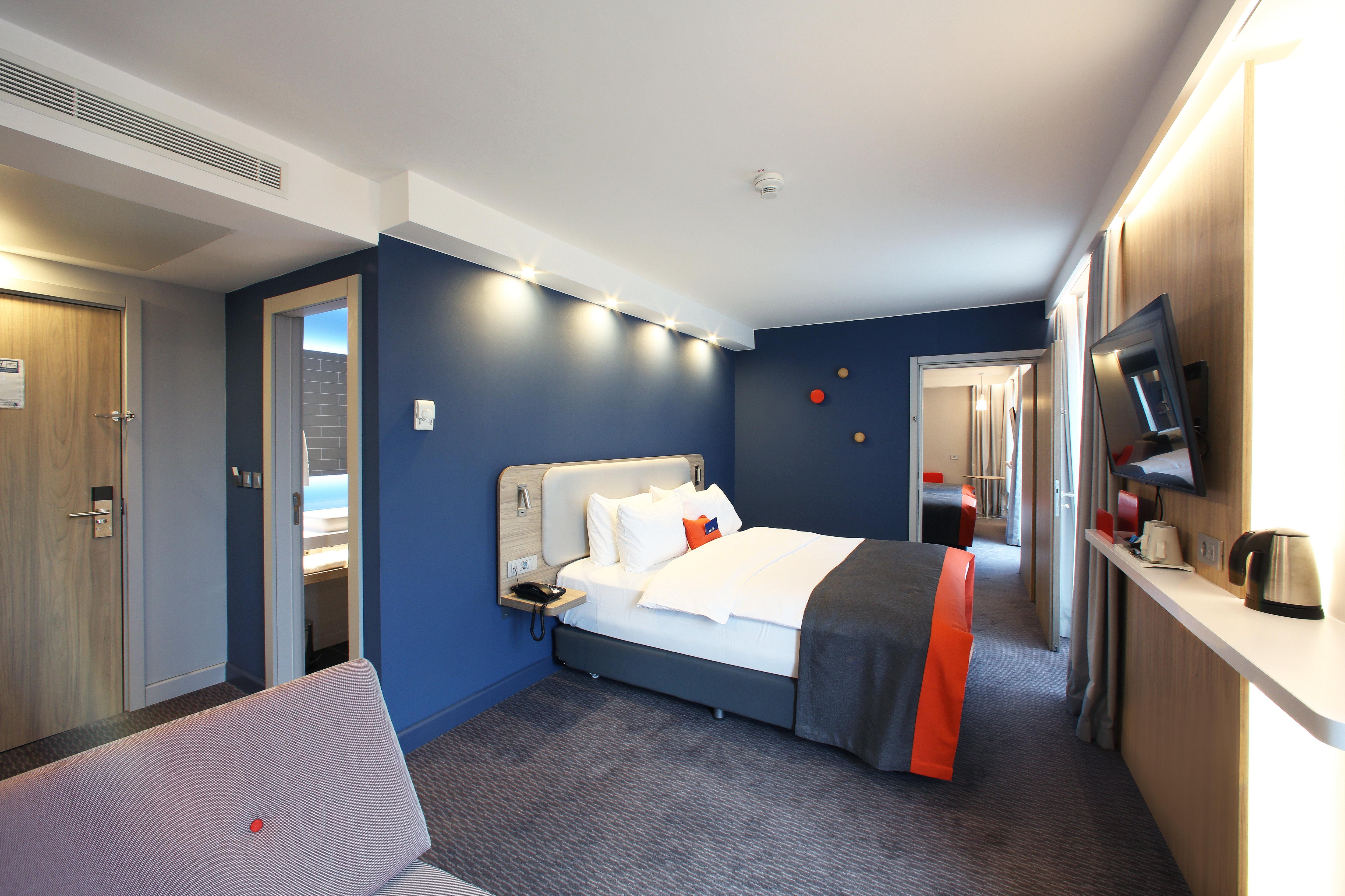 Holiday Inn Express - Ljubljana By Ihg מראה חיצוני תמונה