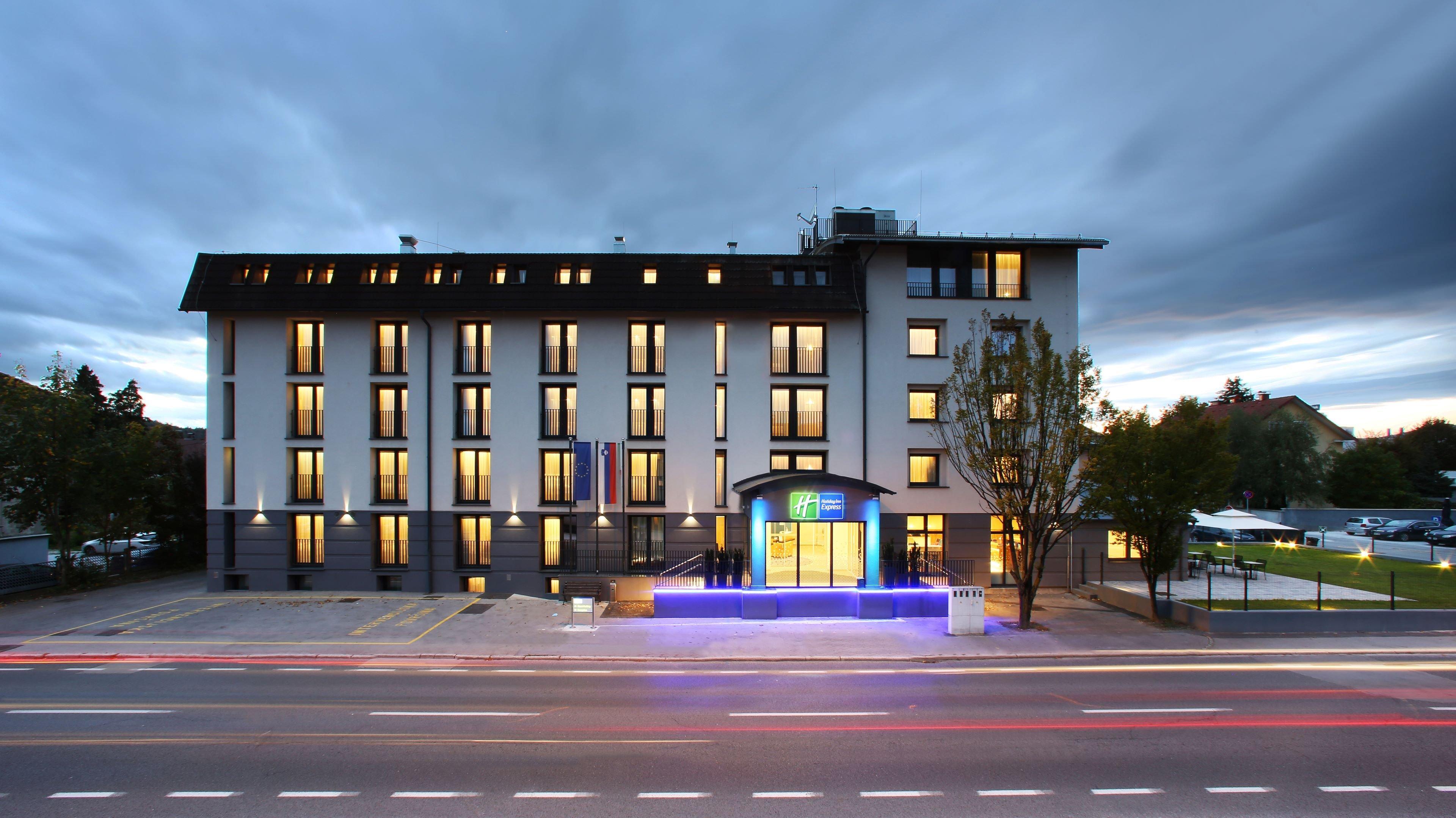 Holiday Inn Express - Ljubljana By Ihg מראה חיצוני תמונה