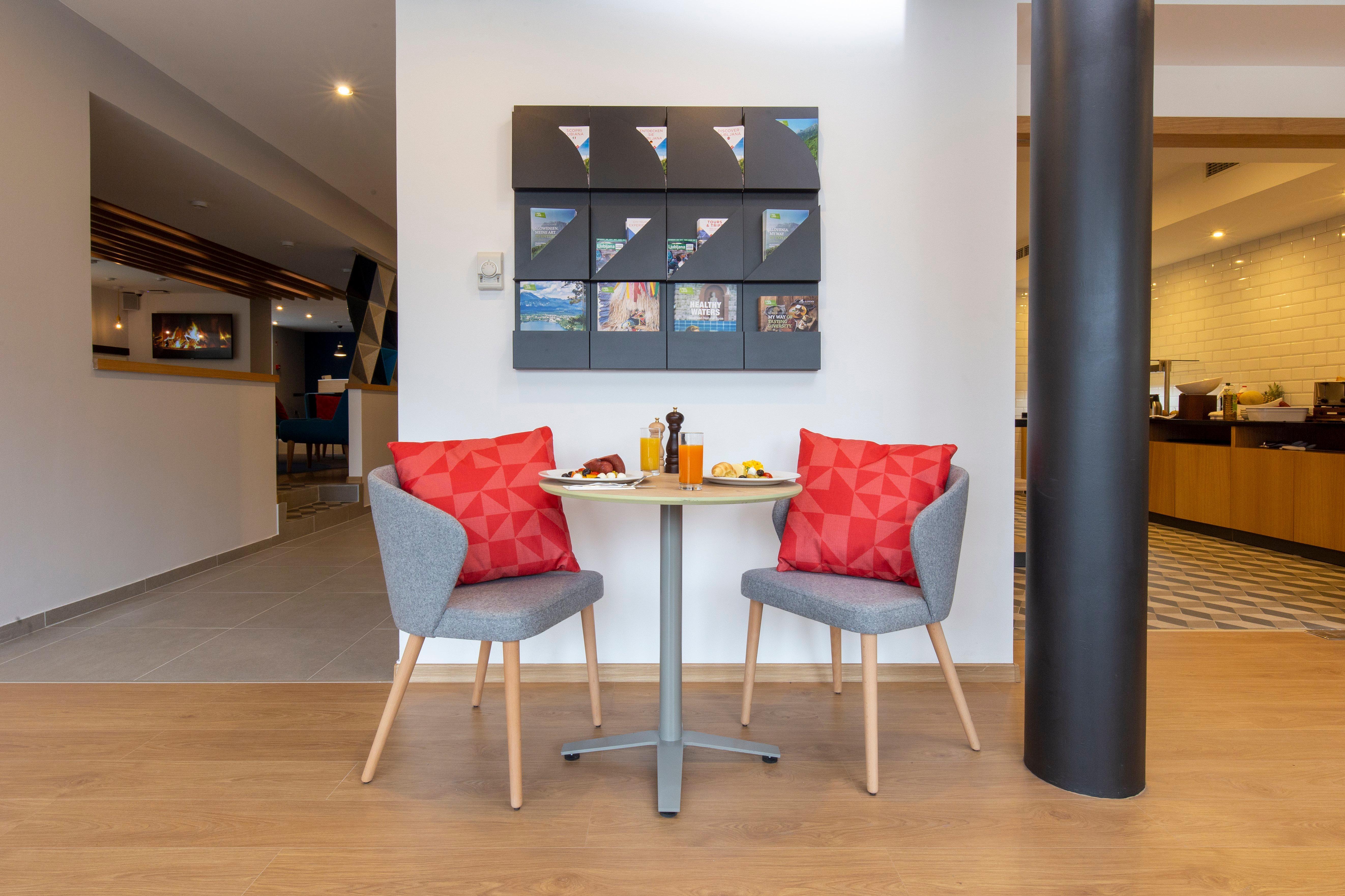 Holiday Inn Express - Ljubljana By Ihg מראה חיצוני תמונה